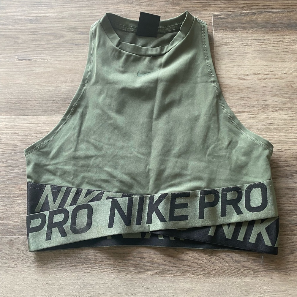 Nike Pro Crossover Cropped Tank